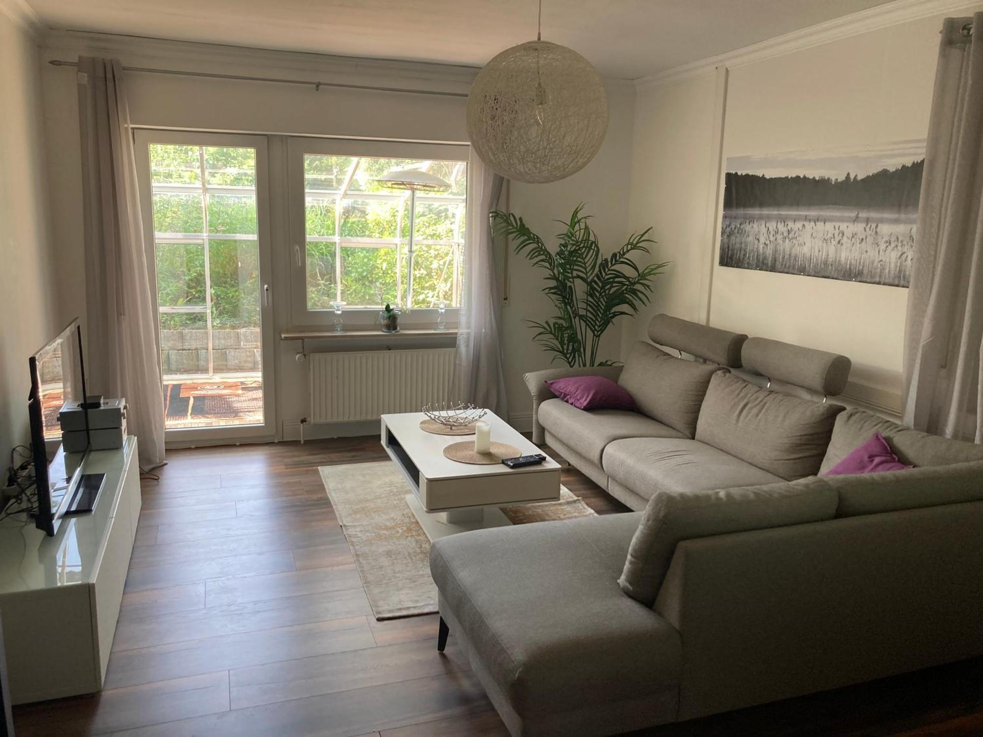 Appartement Amselweg Am Waldrand Gelegen Netflix Eigener Carport Uvm à Taunusstein Extérieur photo